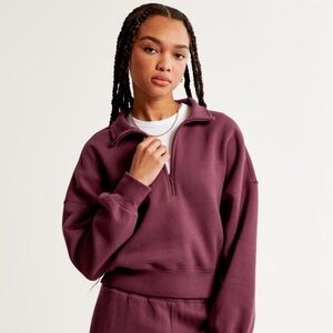 A&F Essential Sunday Half-Zip